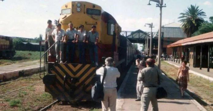 imagenes de la llegada del ferrocarril a mendoza - Cómo es el camarote del tren a Mendoza