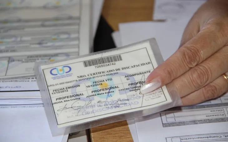como sacar pasaje en tren con certificado de discapacidad - Cómo hago para viajar gratis con el certificado de discapacidad