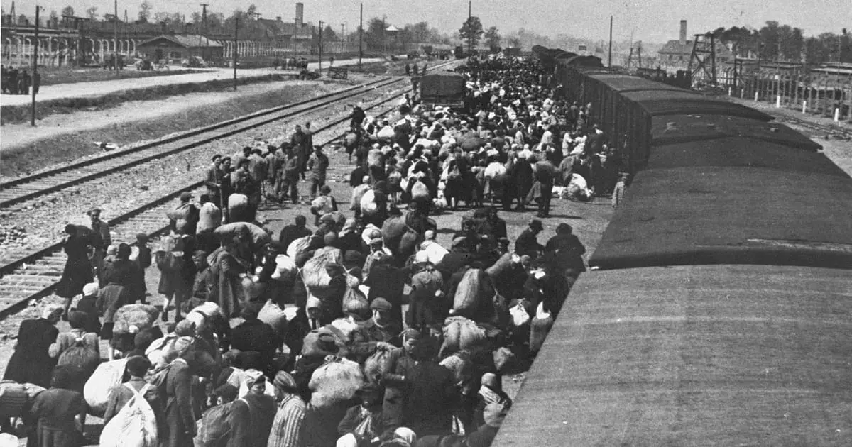 tren de praga a auschwitz - Cómo ir a ver Auschwitz
