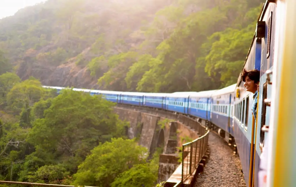 tren delhi agra horarios - Cómo ir del aeropuerto de Nueva Delhi a Agra