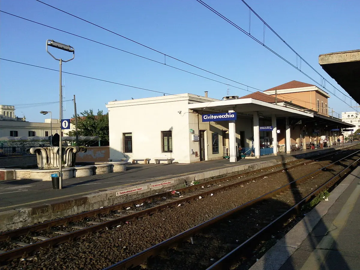 estacion de tren de civitavecchia - Cómo ir del puerto al centro de Civitavecchia