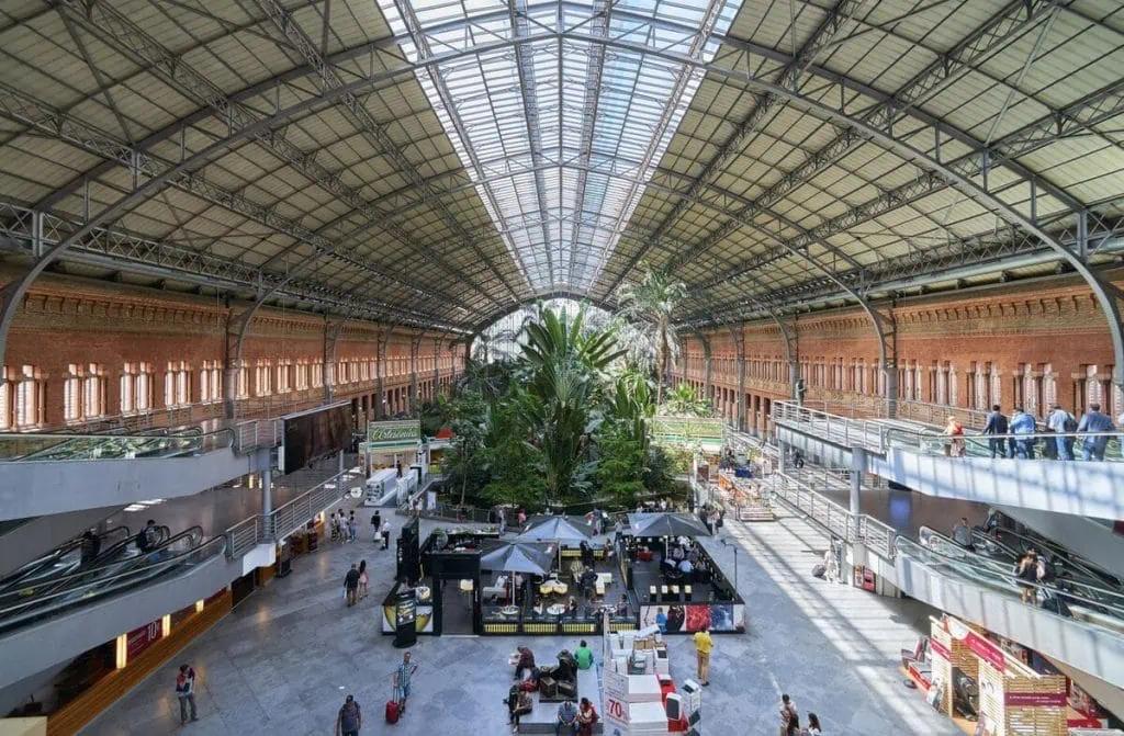 Tren Madrid Atocha: La puerta de entrada a la capital española - Cómo llegar del aeropuerto de Madrid a la estación de trenes Atocha tren madrid atocha - Cómo llegar del aeropuerto de Madrid a la estación de trenes Atocha