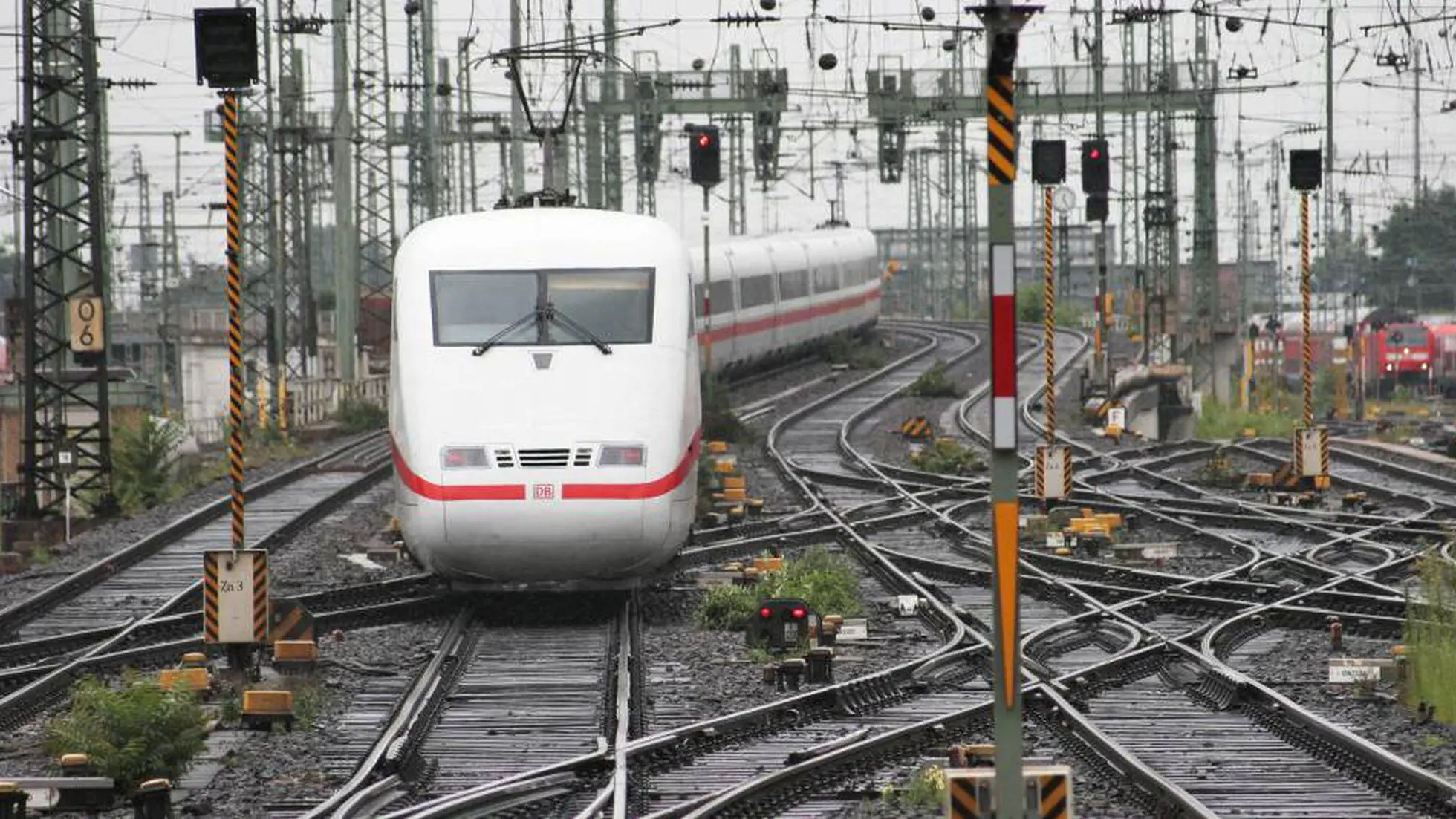 ferrocarril en alemania reservas - Cómo reservar los asientos de tren en Europa