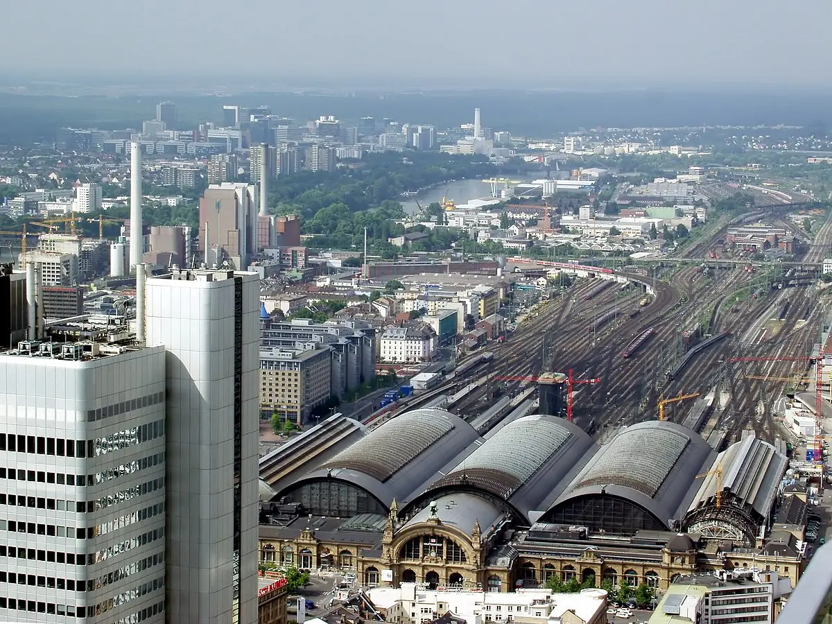estacion de ferrocarril - Cómo se llama el lugar donde se guardan los trenes
