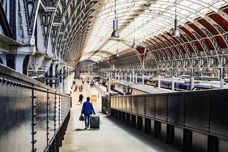 imagenes de estaciones del ferrocarril london bridge en londres - Cómo se llama el puente que se abre en Londres
