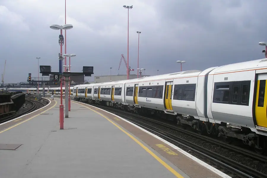 ferrocarril de londres - Cómo se llama el tren de Londres