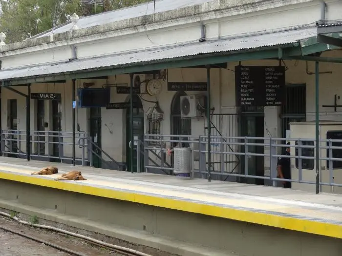 estacion ferrocarril pilar - Cómo se llama la estación de Pilar