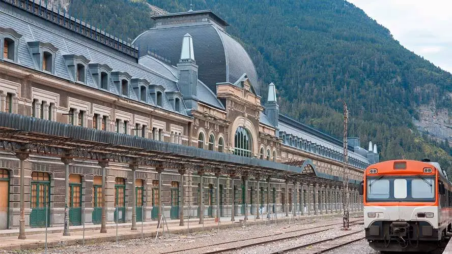 Estación de tren de Huesca - Alta Velocidad - Cómo se llama la estación de tren de Huesca estacion tren huesca - Cómo se llama la estación de tren de Huesca