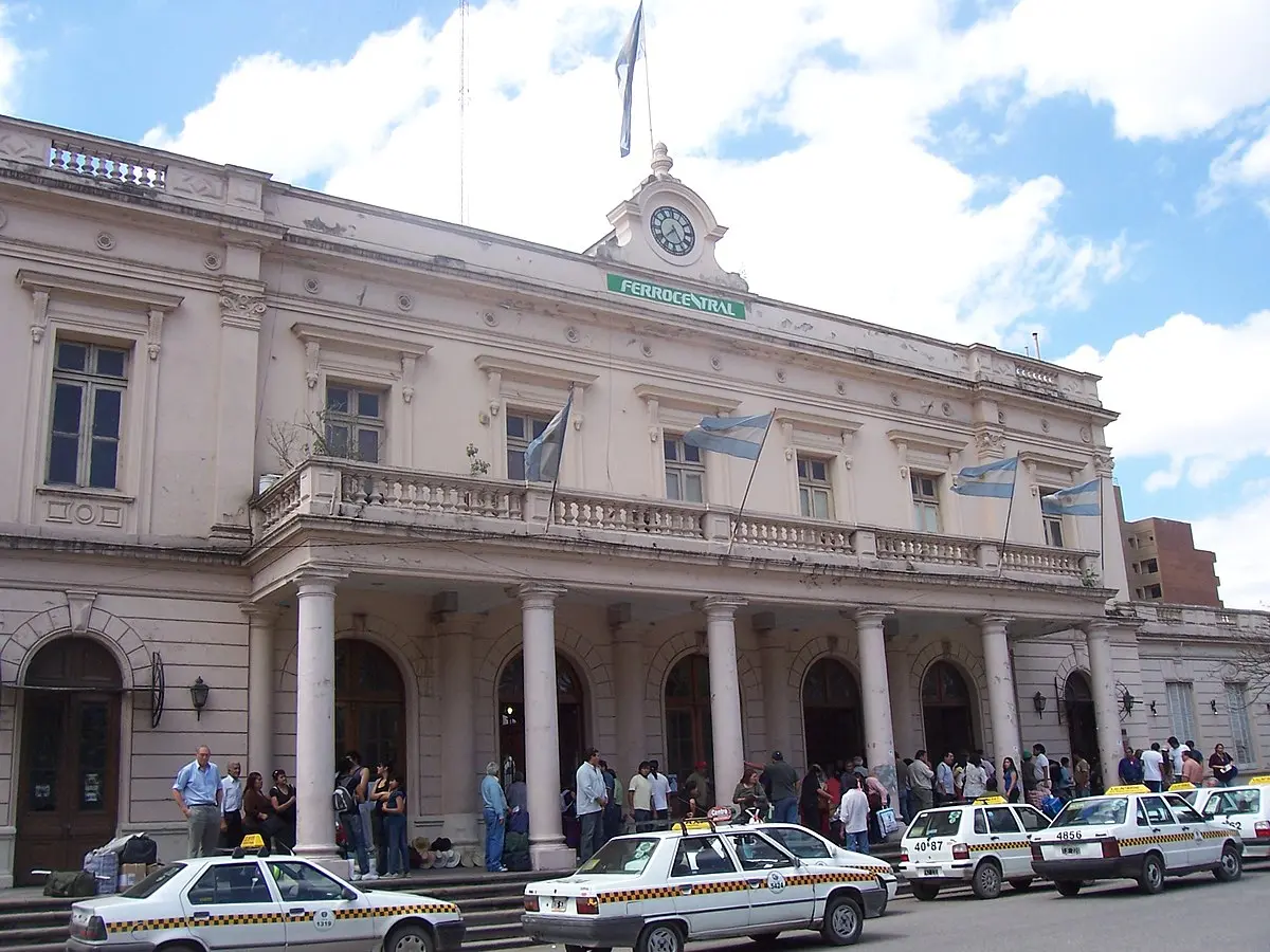 historia del ferrocarril en tucuman - Cómo se llama la estación de tren de la ciudad de Tucuman