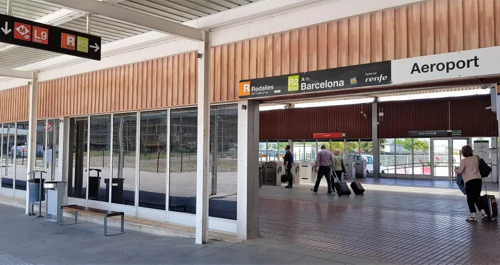 estacion tren barcelona aeropuerto el prat - Cómo se llama la estación del Aeropuerto de Barcelona