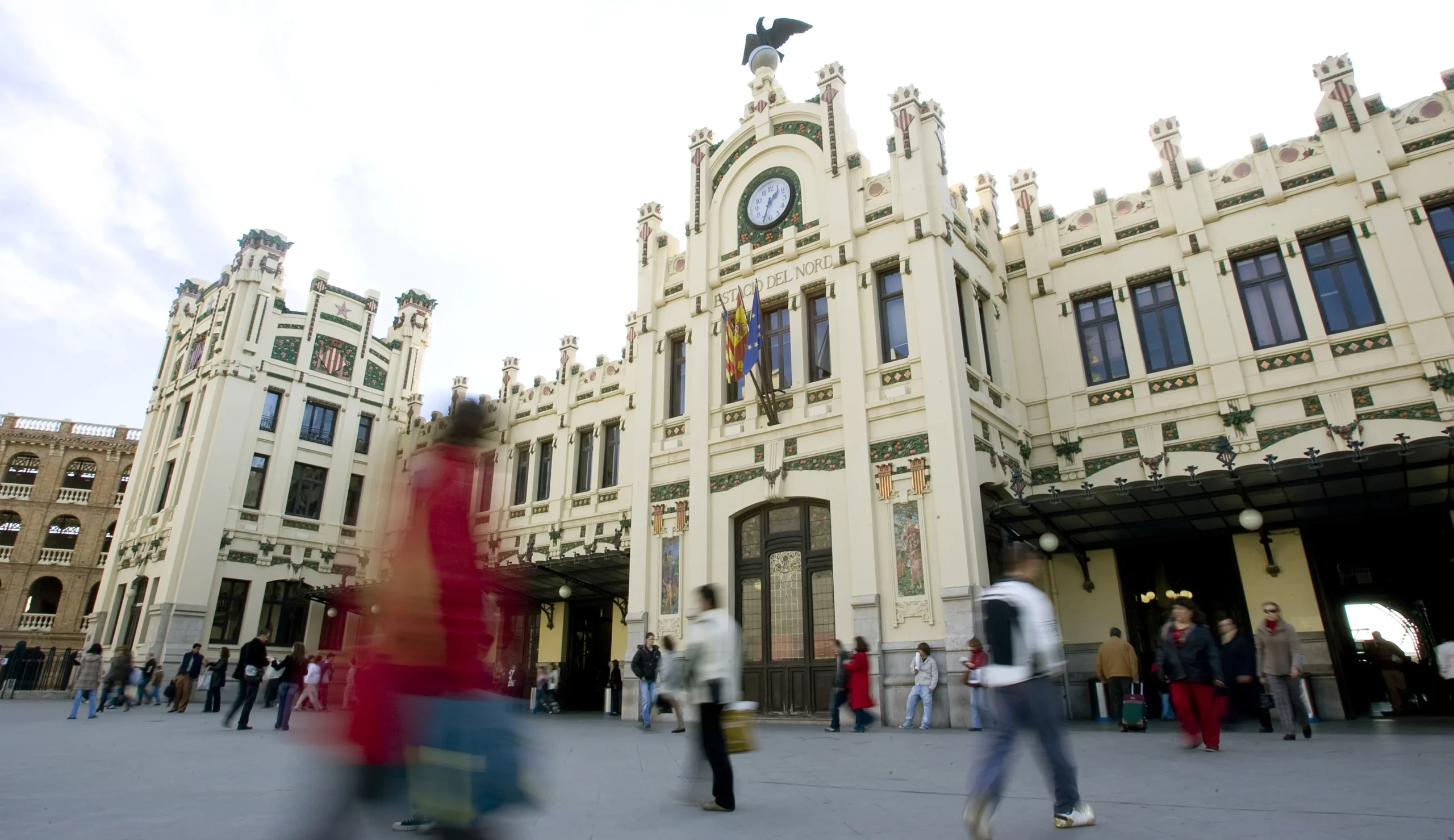 estaciones de tren en valencia españa - Cómo se llama la estación del centro de Valencia