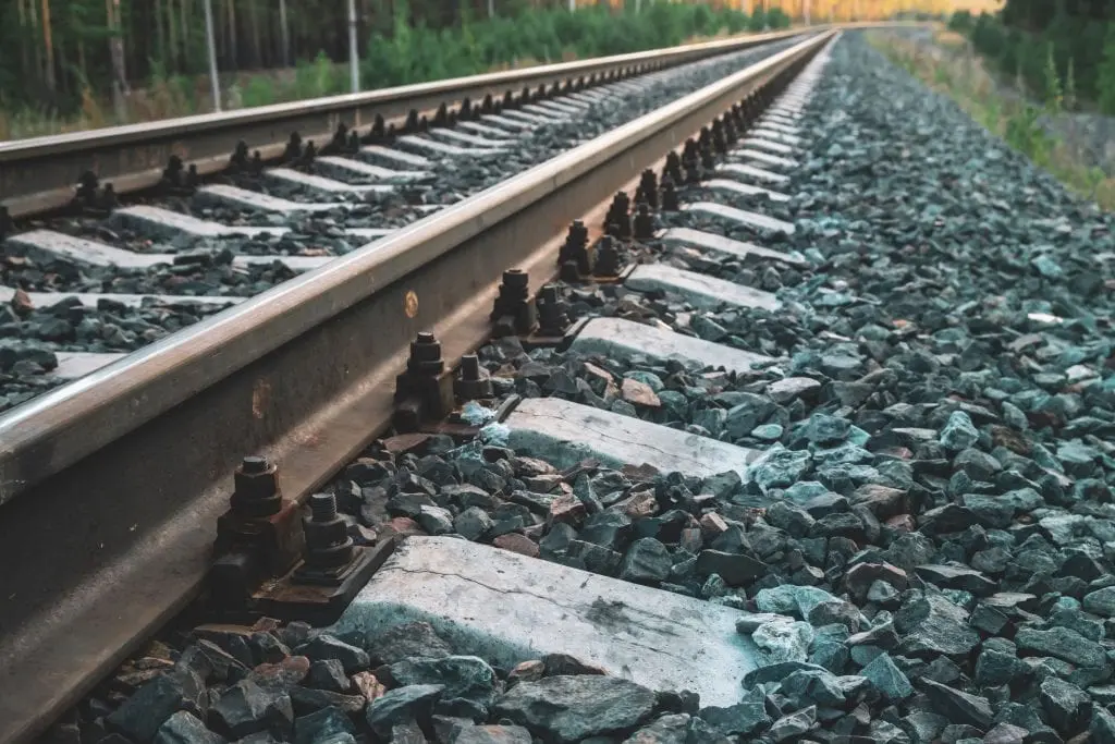 Balasto para ferrocarril: El lastre que asegura el viaje en tren - Cómo se llama la piedra que le ponen a las vías del tren balasto para ferrocarril - Cómo se llama la piedra que le ponen a las vías del tren
