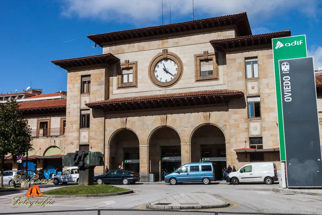 estación de tren en oviedo - Cómo se llama la principal estación de ferrocarril de Asturias