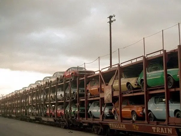 enviar coche por tren - Cómo se transportan los carros
