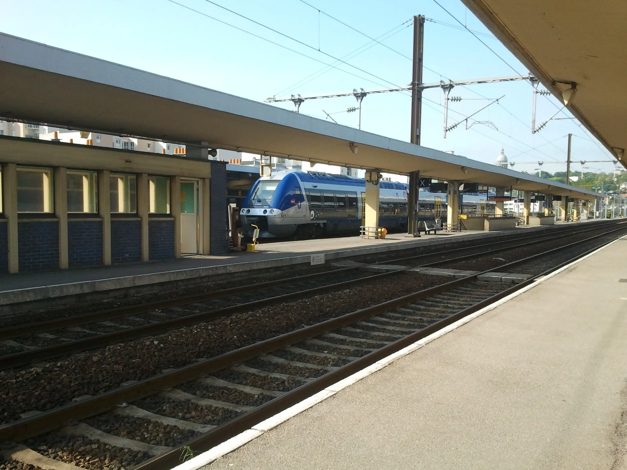 boulogne ferrocarril - Cuál es el tren que pasa por Boulogne
