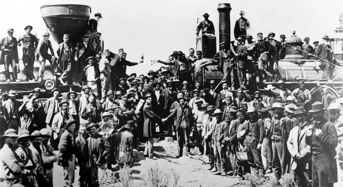 porque fue tan importante la llegada del ferrocarril al pais - Cuál es la importancia del ferrocarril en el siglo XIX