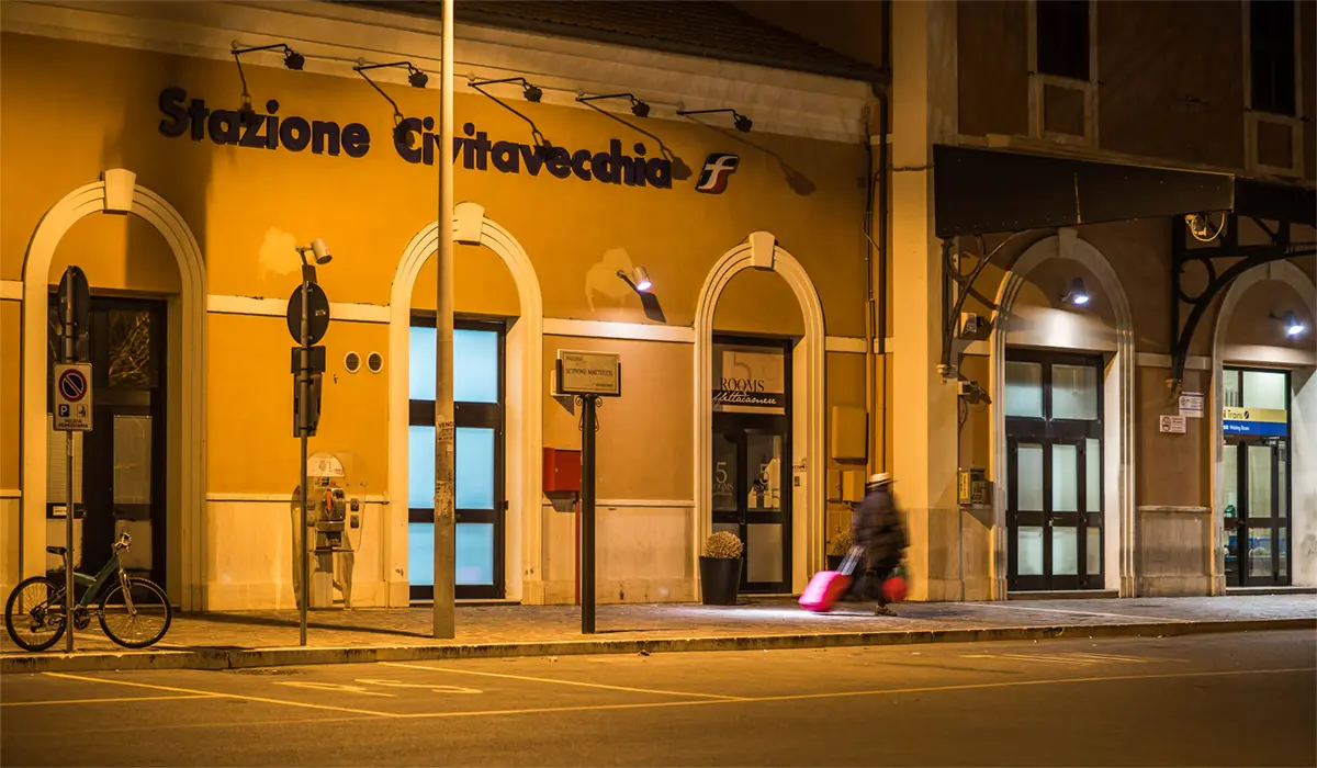 estacion de tren de civitavecchia - Cuál es la mejor forma de ir de Civitavecchia a Roma