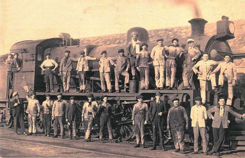 inigrantes trabajando en el ferrocarril en bs as - Cuáles eran los trabajos de los inmigrantes en Argentina