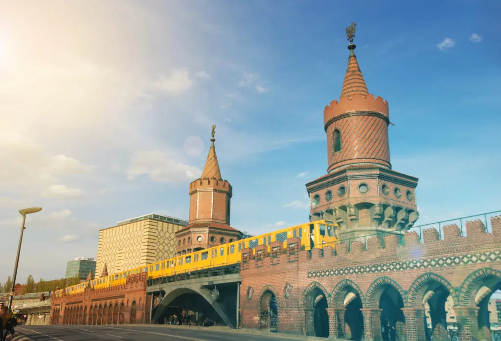 ferrocarril elevado en berlin - Cuando cierra el metro de Berlín