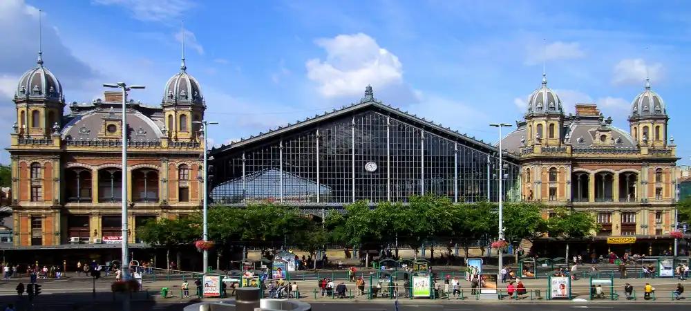 cuantas estaciones de tren hay en budapest - Cuántas estaciones de tren tiene Budapest