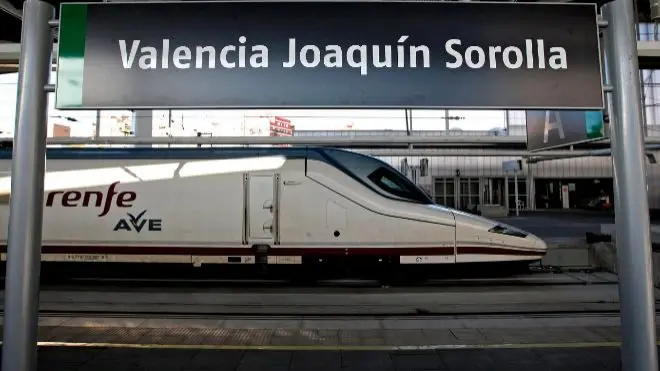 tren de barcelona a valencia - Cuántas paradas hace el AVE de Barcelona a Valencia