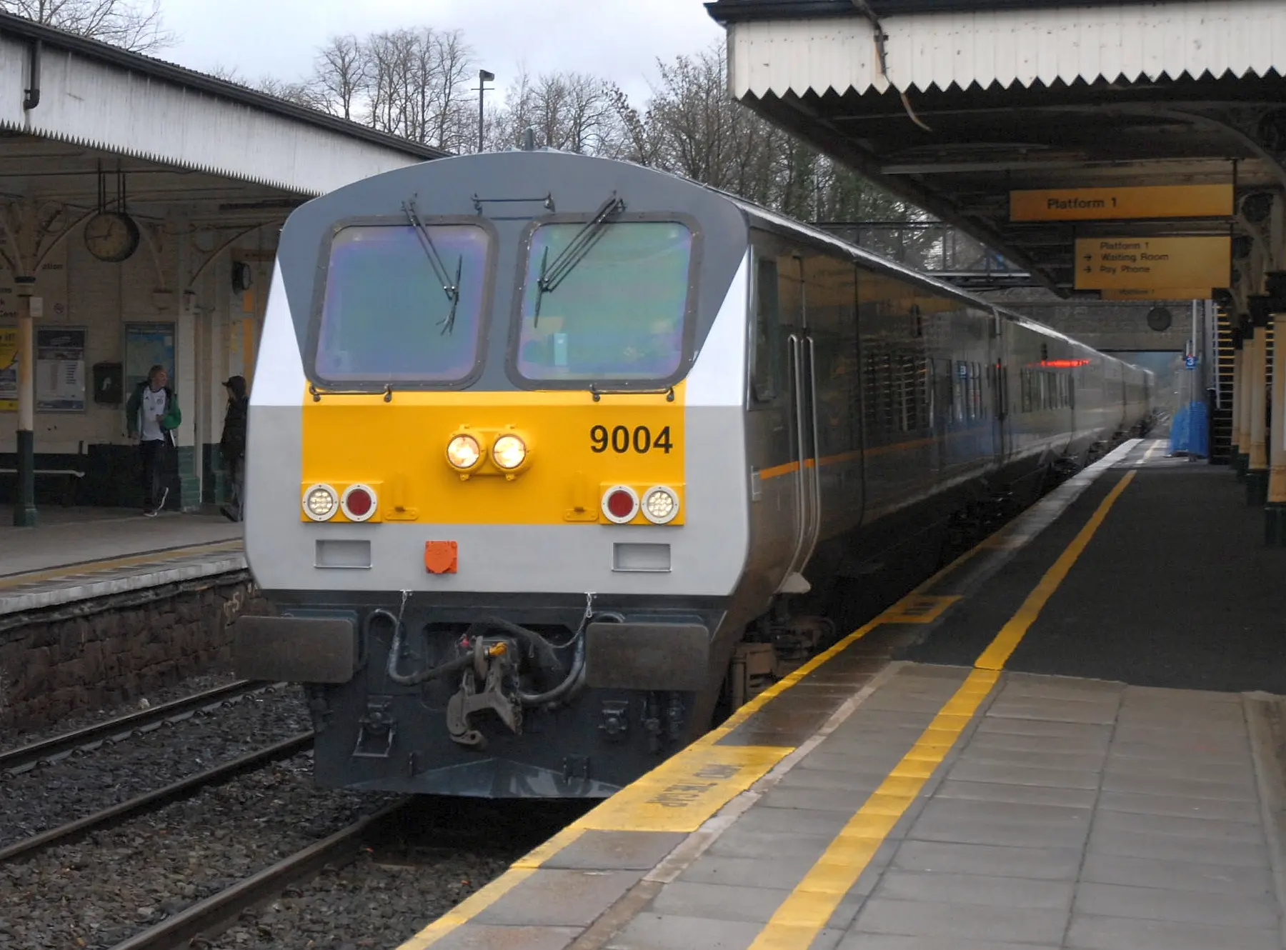línea de ferrocarril dublín-belfast - Cuánto cuesta el tren de Dublín a Belfast