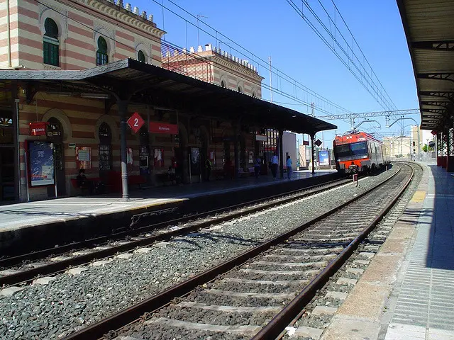 Tren Dos Hermanas Sevilla: Una forma rápida y económica de viajar - Cuánto cuesta el tren de Lora del Río a Sevilla tren dos hermanas sevilla - Cuánto cuesta el tren de Lora del Río a Sevilla