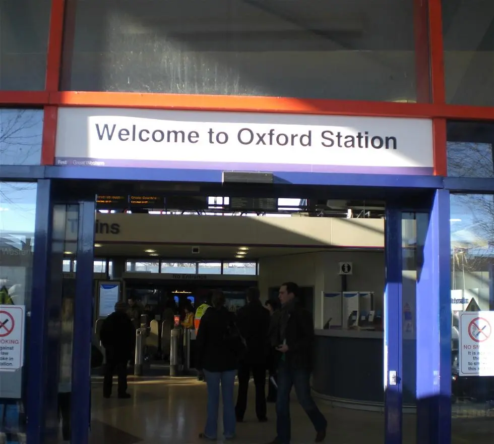 estacion tren oxford - Cuánto cuesta el tren de Oxford a Londres