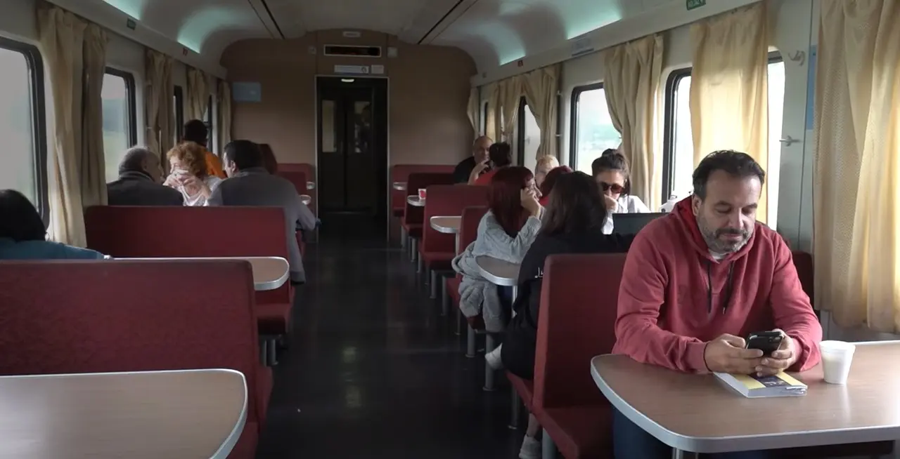 ferrocarriles argentinos coche comedor precios - Cuánto cuesta llevar un auto a Mar del Plata en tren