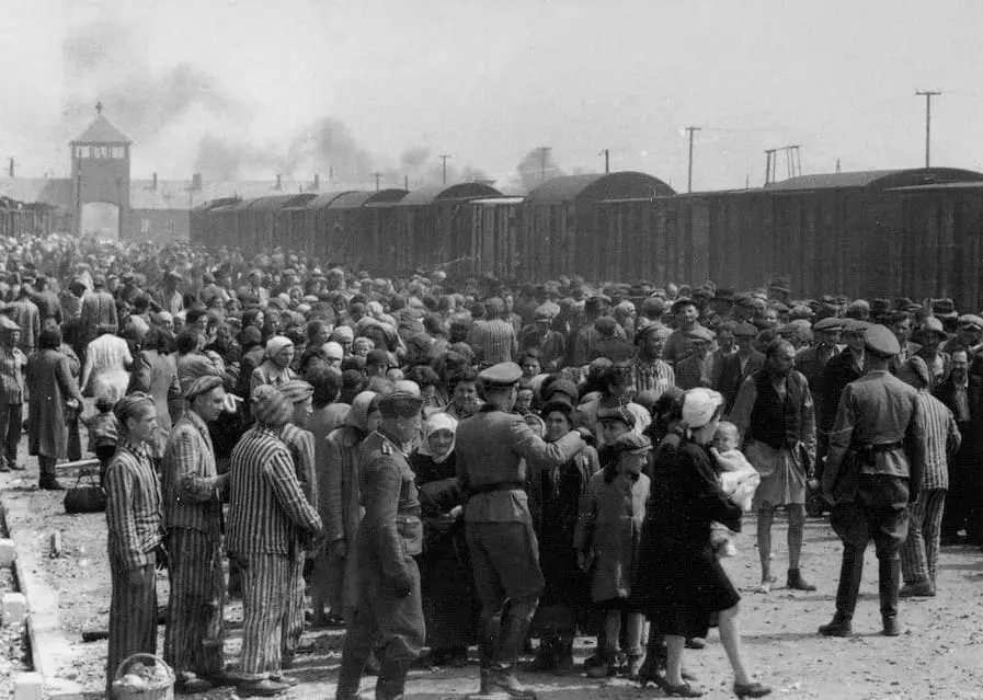 tren de praga a auschwitz - Cuánto tiempo se hace de Cracovia a Auschwitz