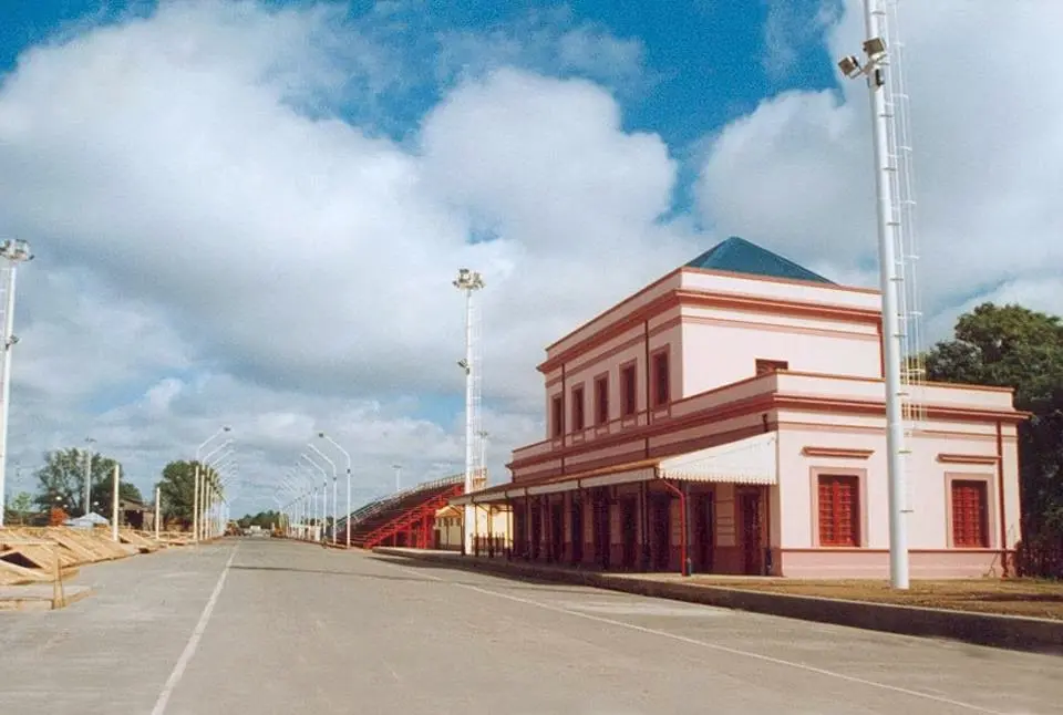 interes politico de corsodromo gualeguaychu y ferroviario - Cuántos metros tiene el corsodromo de Gualeguaychu