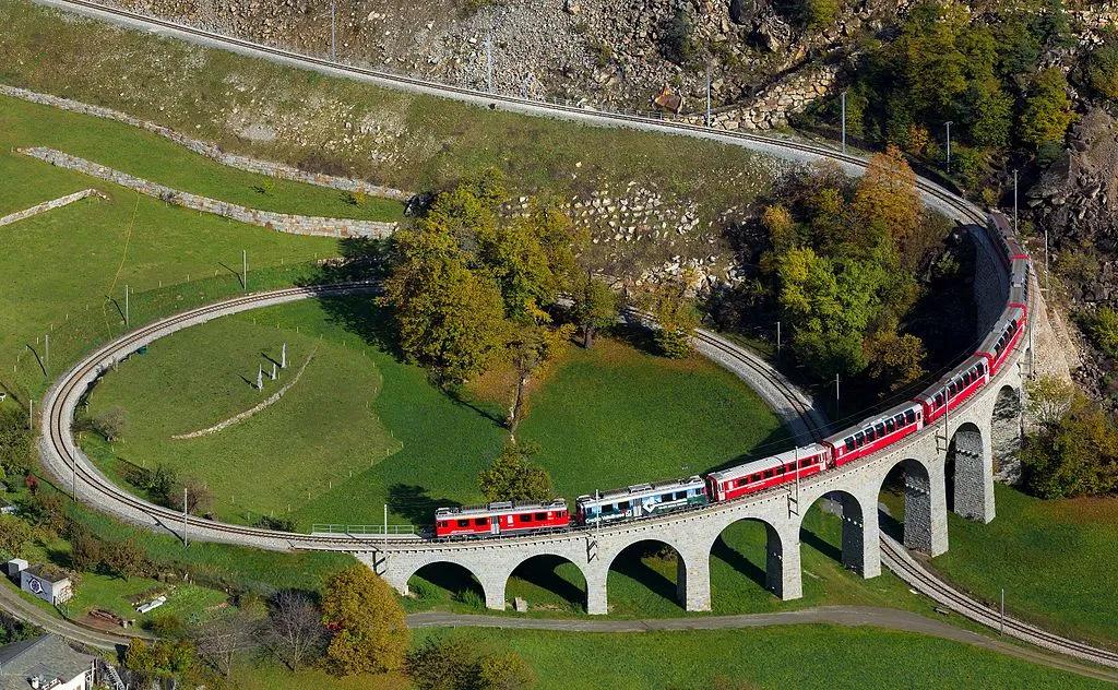 ferrocarril rético - Dónde se toma el tren Bernina Express