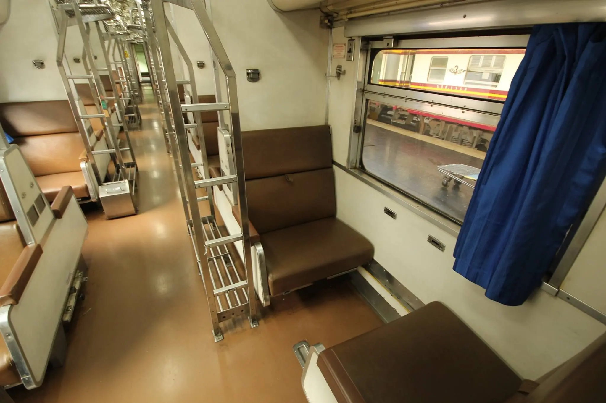tren bangkok phuket - Is there a train from Bangkok to Phuket