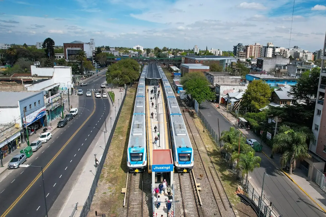 Estación Ituzaingó: Cómo llegar en tren y colectivo - Qué colectivo me lleva a la estación de Ituzaingo estacion ituzaingo ferrocarril sarmiento como llegar - Qué colectivo me lleva a la estación de Ituzaingo