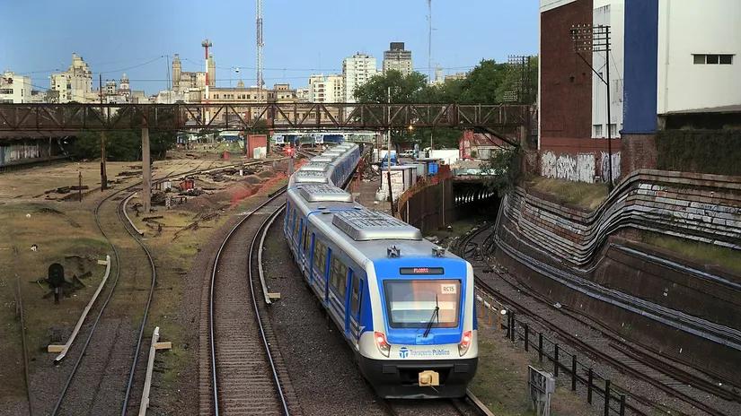 ferrocarril sarmiento en lujan acque distancia queda de la basilica - Qué Colectivo me tomo para ir a Luján