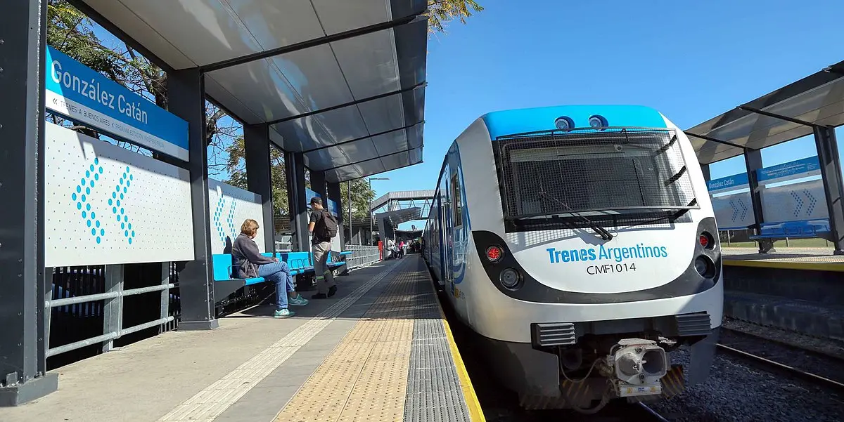 gonzalez catan ferrocarril - Qué colectivo tomar para ir a Catán