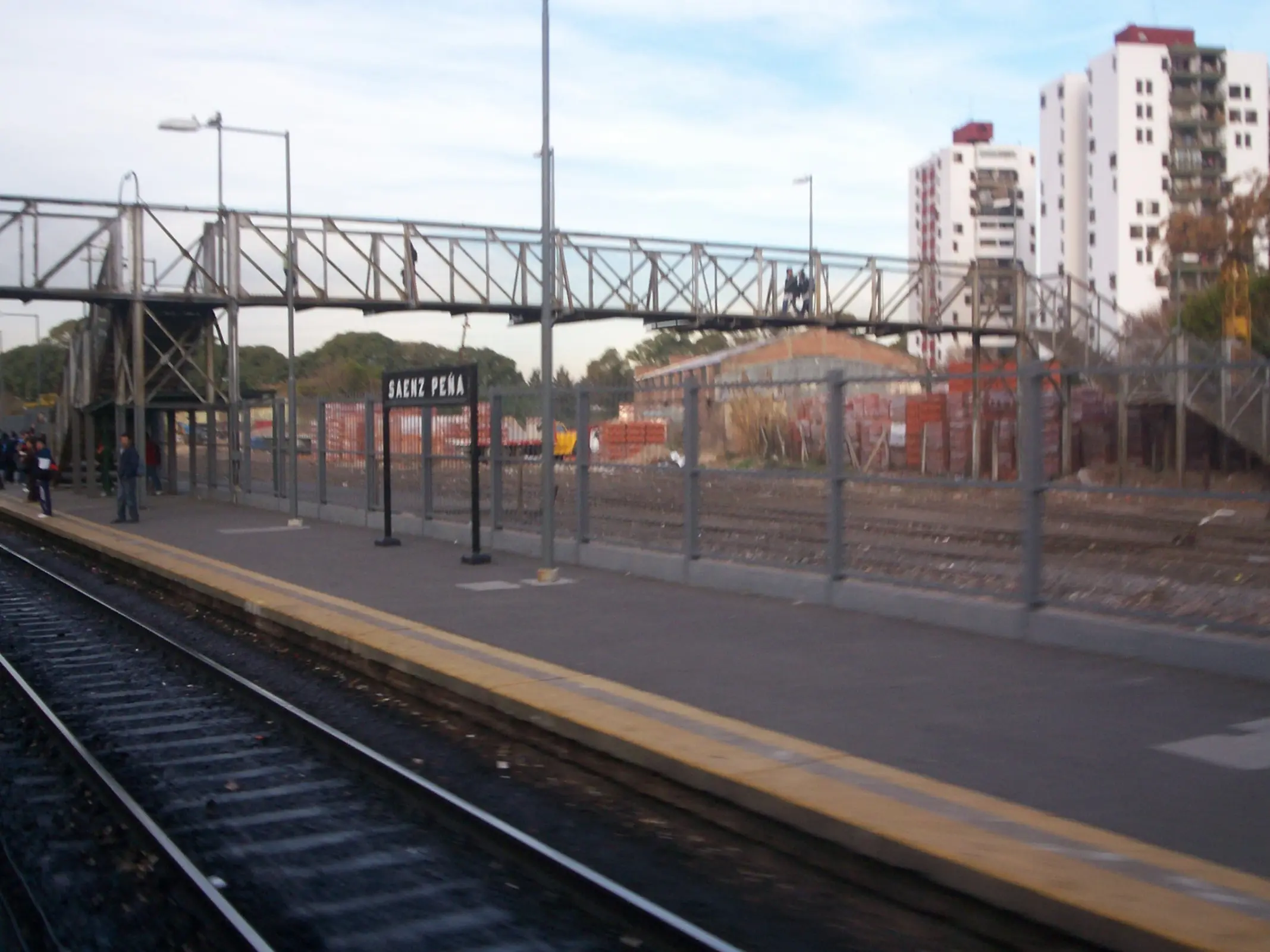 estacion olivos desde estación saenz peña ferrocarril san martin - Qué colectivos me llevan a Olivos