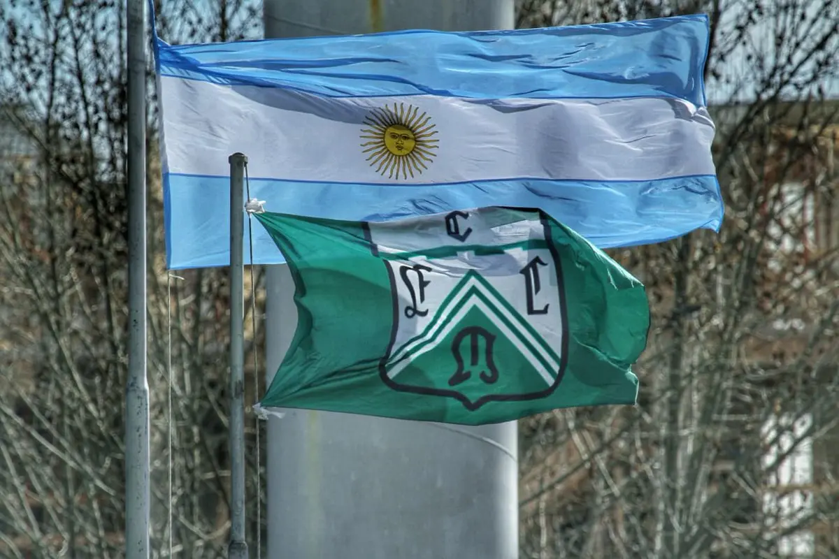 Bandera de Ferrocarril Oeste - Qué color es la bandera de Ferro bandera de ferrocarril oeste - Qué color es la bandera de Ferro