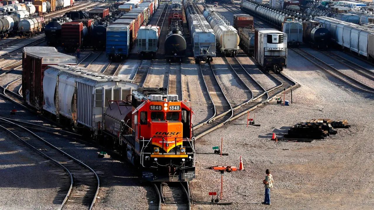 Ley para que trabajadores del ferrocarril trabajen solo seis horas - Qué dice la ley 20744 con respecto a los horarios de trabajo ley para que trabajadores del ferrocarril trabajen solo seis horas - Qué dice la ley 20744 con respecto a los horarios de trabajo