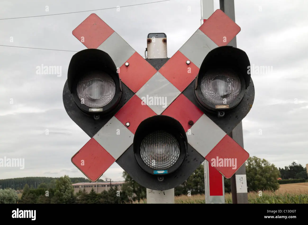 cruce ferroviario luces ley - Qué dice la Ley de tránsito sobre las luces