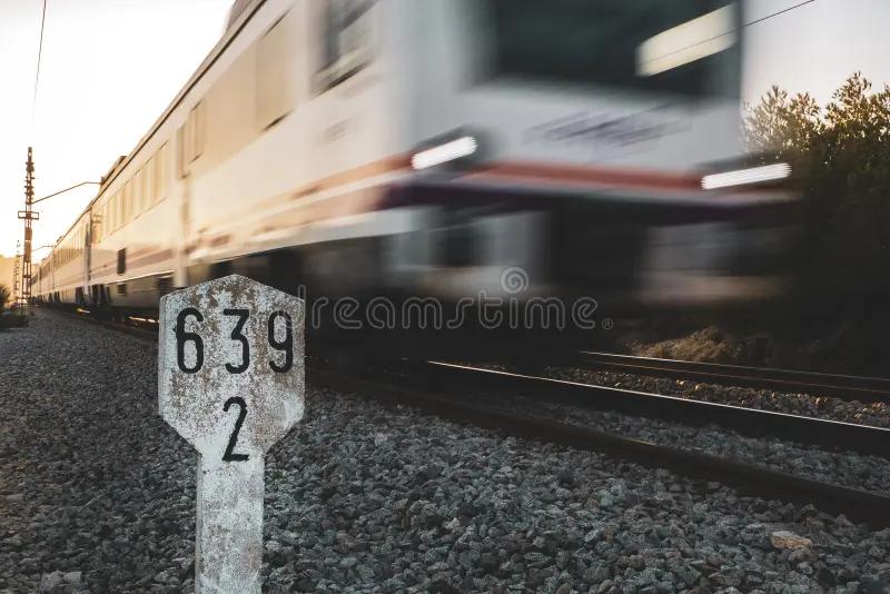 aea distancia a ferrocarriles - Qué distancia de seguridad indica el decreto 351 79 para 380 V