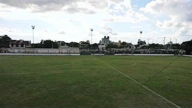 cancha de ferroviario corrientes - Qué equipos de fútbol hay en Corrientes
