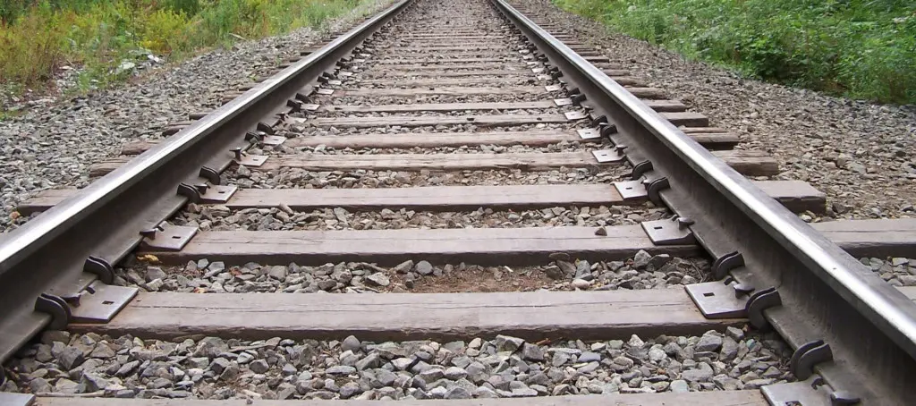 anclaje de vías de ferrocarril - Qué es un Reil