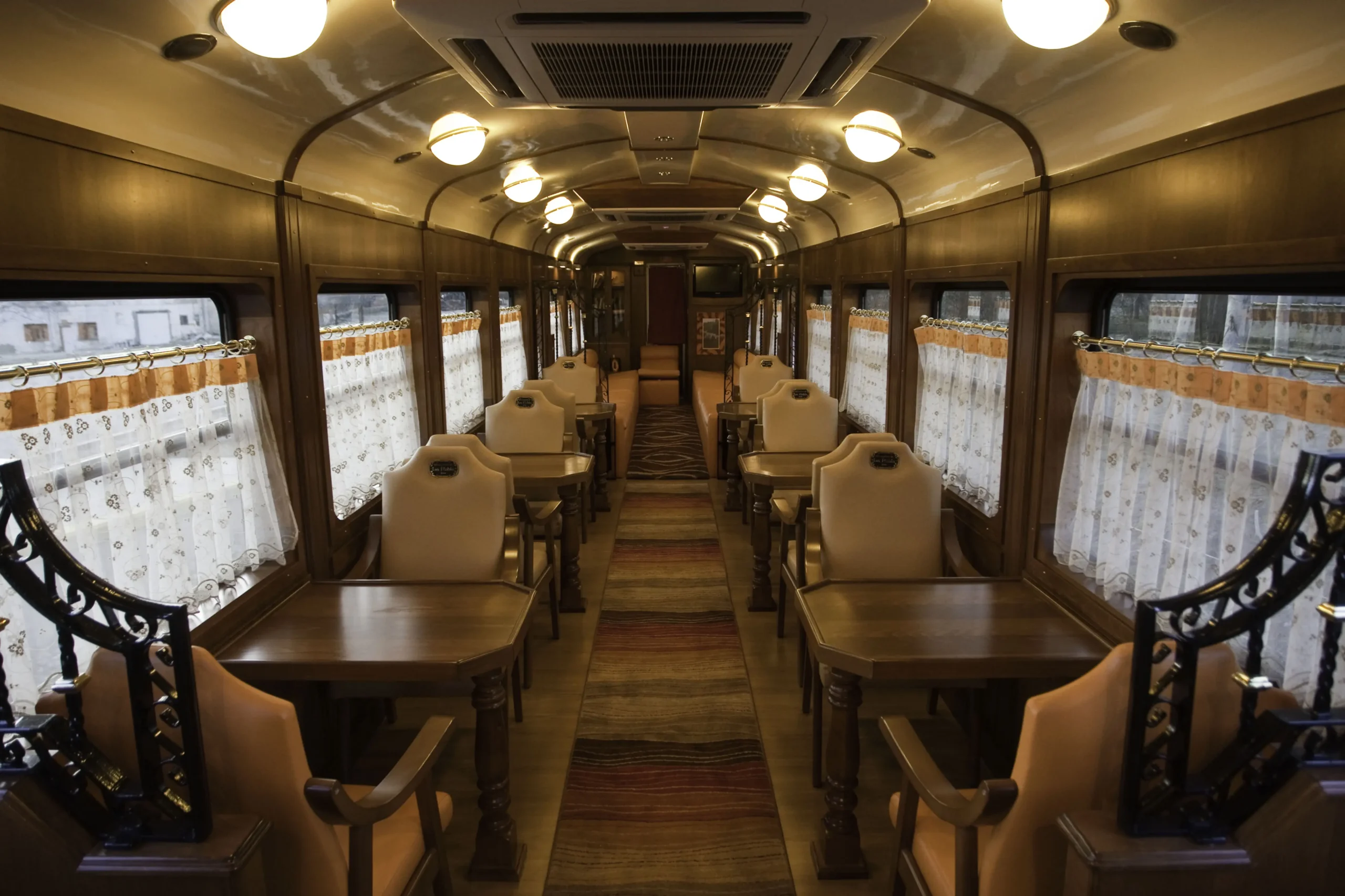 El Expreso Ferrocarriles: Una forma rápida y eficiente de viajar - Qué es un tren expreso el expreso ferrocarriles - Qué es un tren expreso