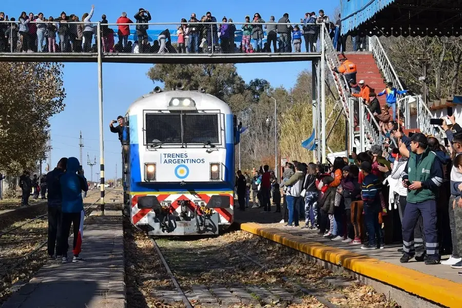 El Ferrocarril San Martín llega a Mercedes - Qué ferrocarril va a Mercedes Buenos Aires el ferrocarril san martin llega a mercedes - Qué ferrocarril va a Mercedes Buenos Aires