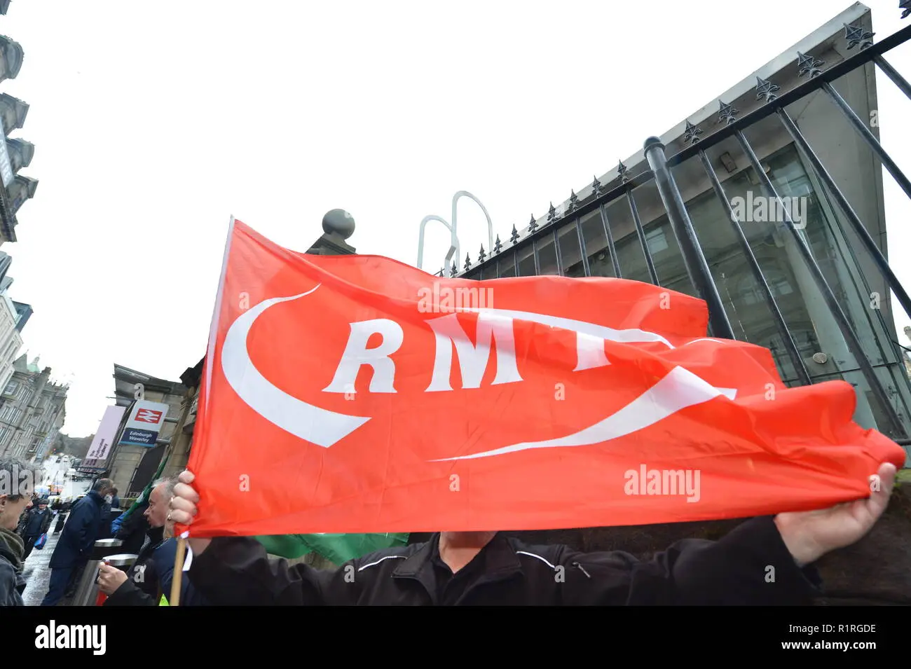 Sindicato Ferroviario Marítimos y de Trabajadores: Defendiendo los Derechos de los Trabajadores del Transporte - Qué hace el ITF sindicato ferroviario maritimos y de trabajadores - Qué hace el ITF