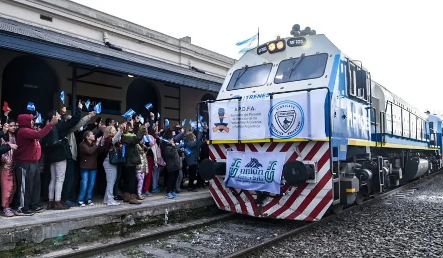 ferrocarril sarmiento cuando vuelve el servicio a carlos casares - Qué línea de tren va a Carlos Casares