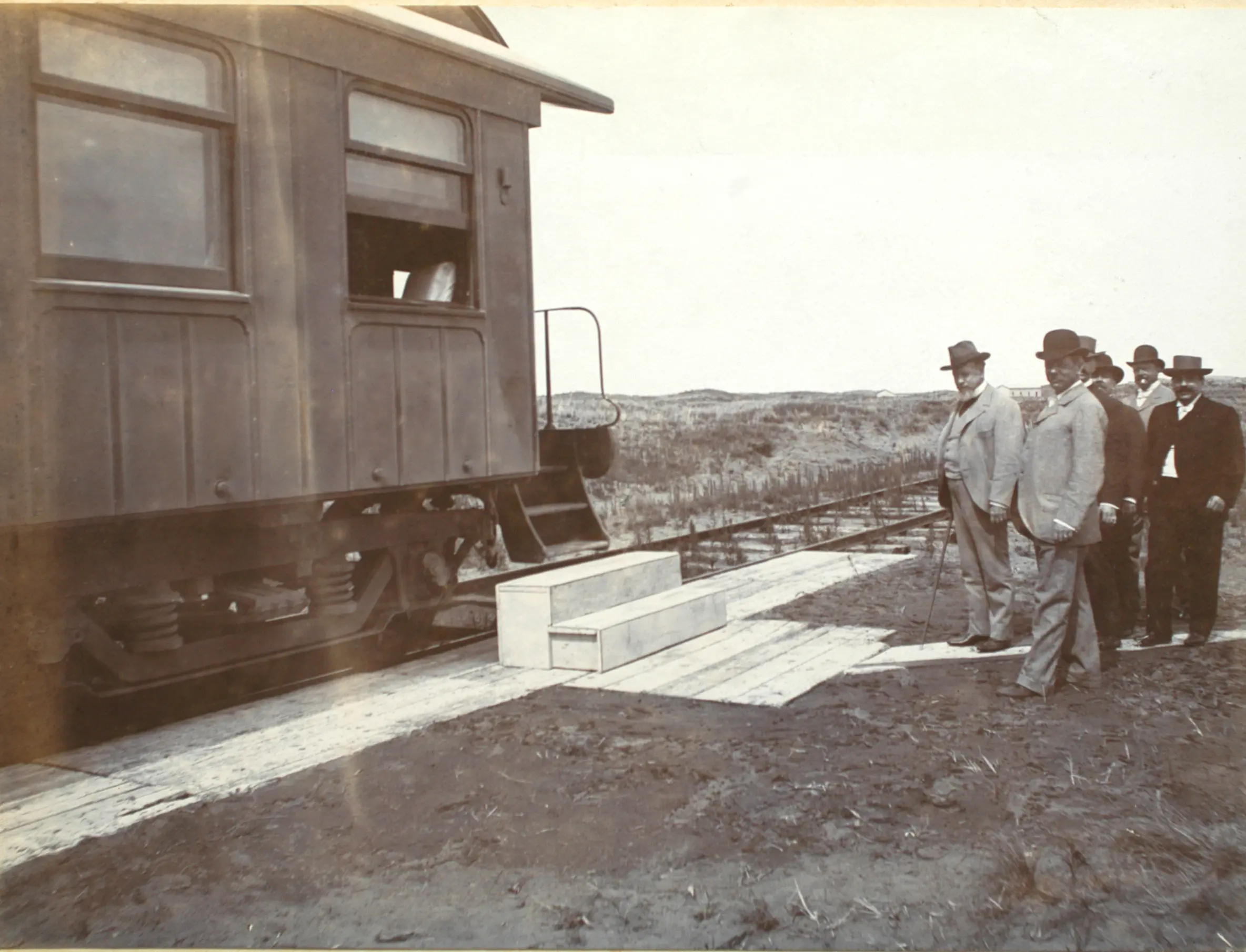 argentina aluvional ferrocarril - Qué motivo la inmigración europea hacia la Argentina