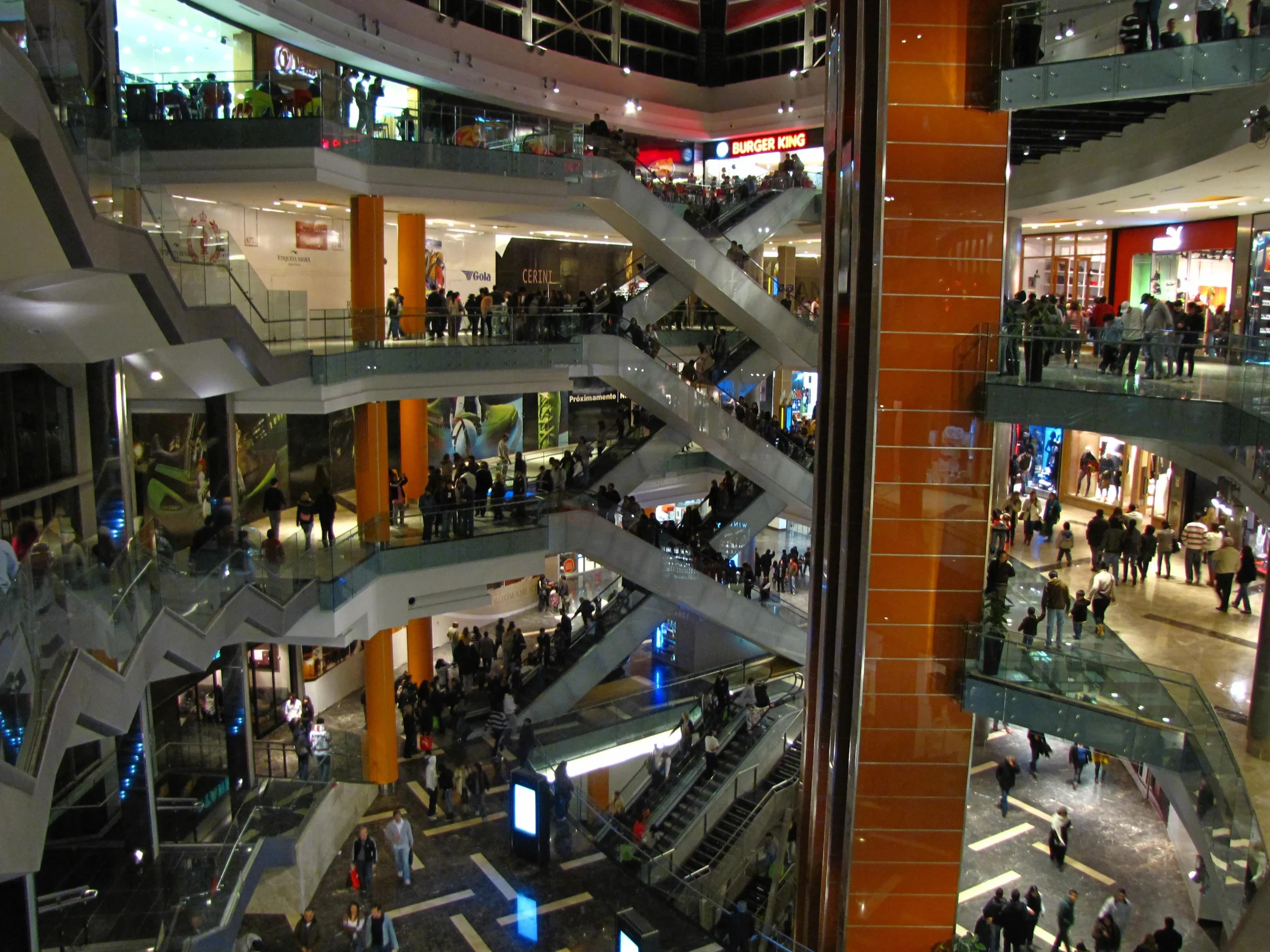 como llegar a dot baires shopping en tren - Qué significa Dot Baires