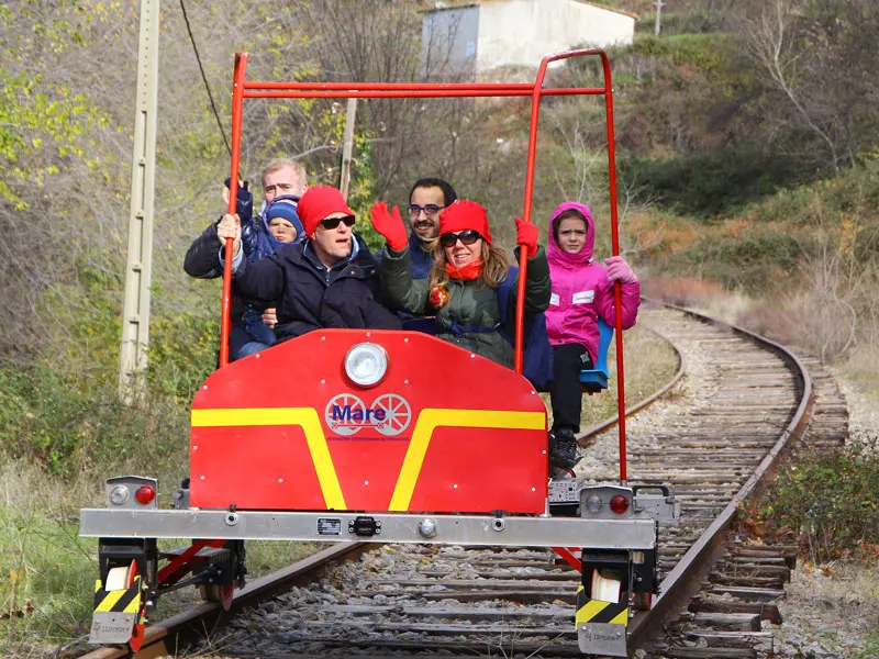 adaptacion de automovil a via de ferrocarril - Qué tipo de vehículos pueden quedar atascados en un cruce de ferrocarril